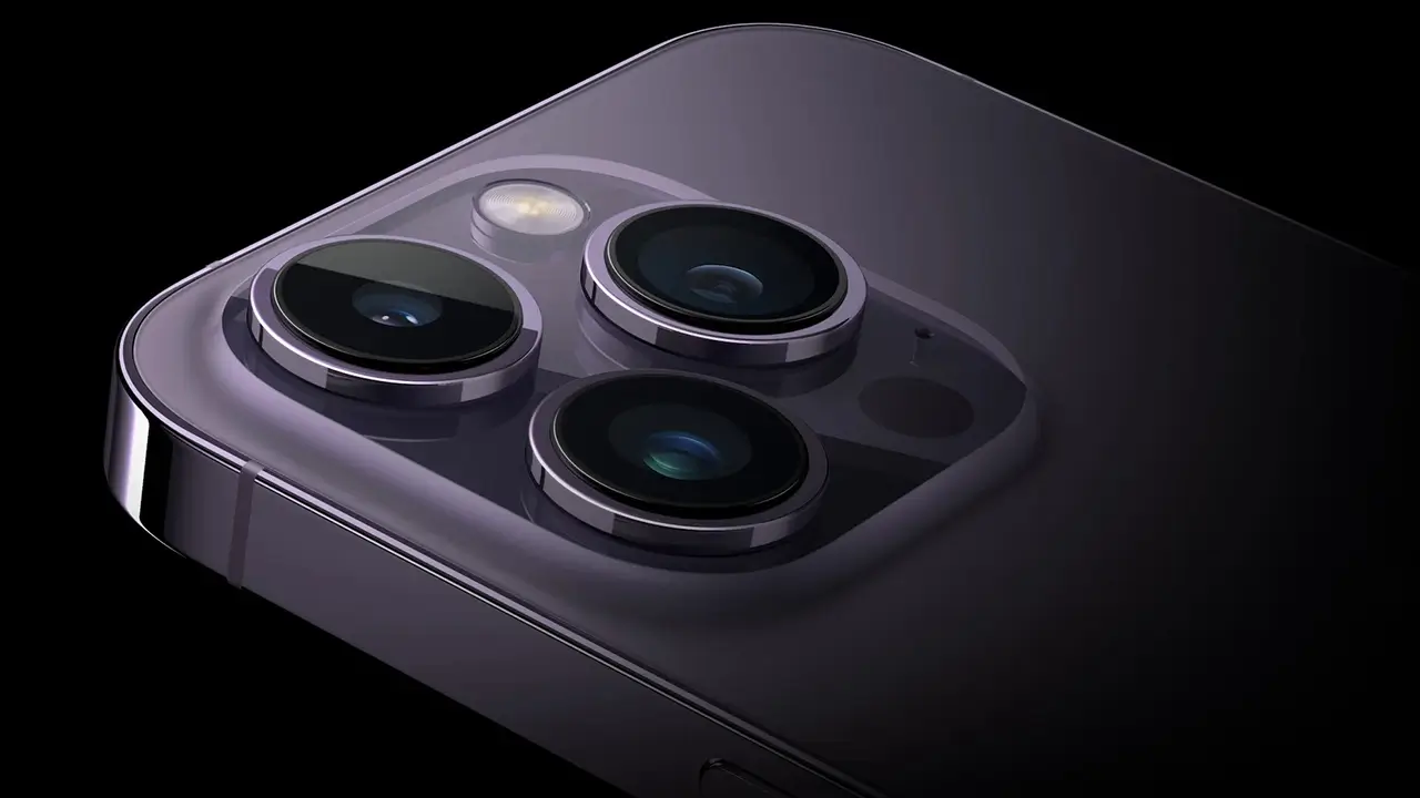 iPhone 14 Pro và iPhone 14 Pro Max sở hữu hệ thống Camera Pro đỉnh cao với nhiều cải tiến vượt bậc so với thế hệ trước.